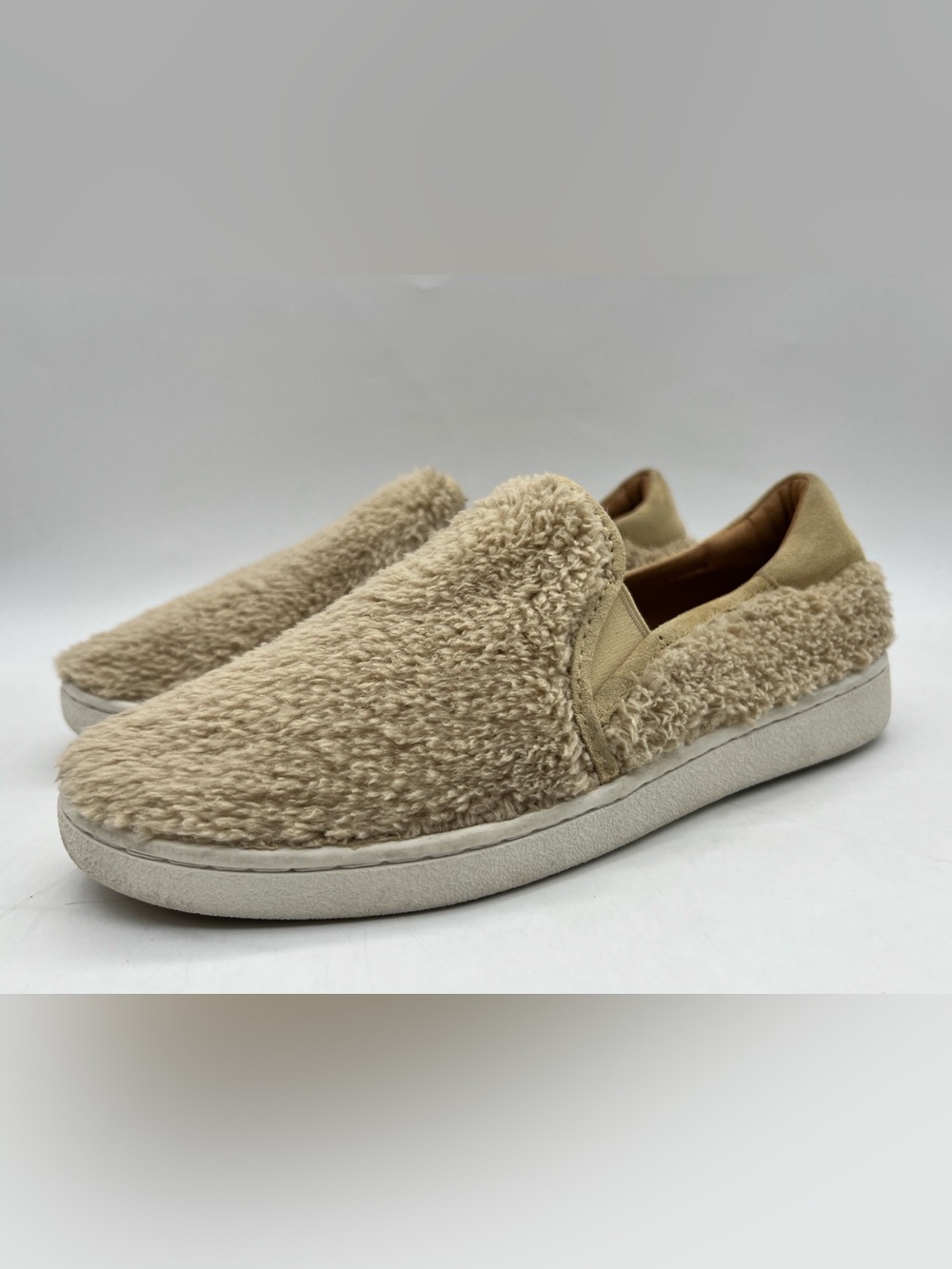 UGG Ricci Beige Faux Shearling Slip-On Sneakers Women’s Size 7